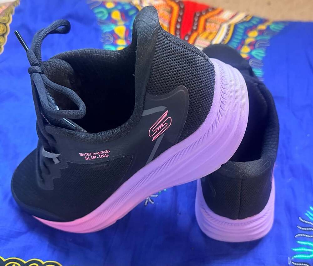 Skechers Slip-Ins Max Cushioning Endeavour Black Pink Sneakers